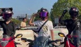 爆料机车博主视频下载,下载攻略大公开！